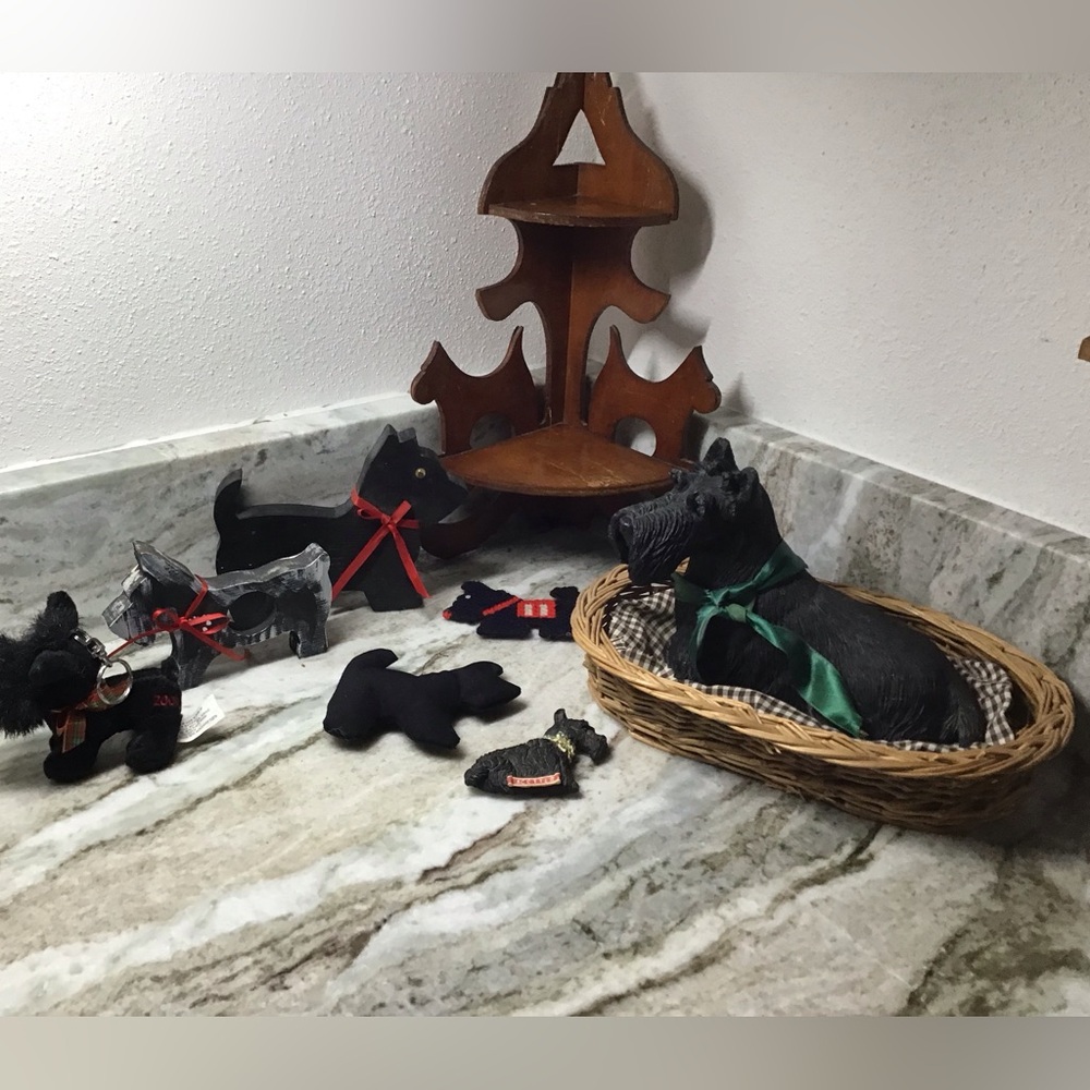 Vintage antique Scottie dog collectibles, figures, shelf